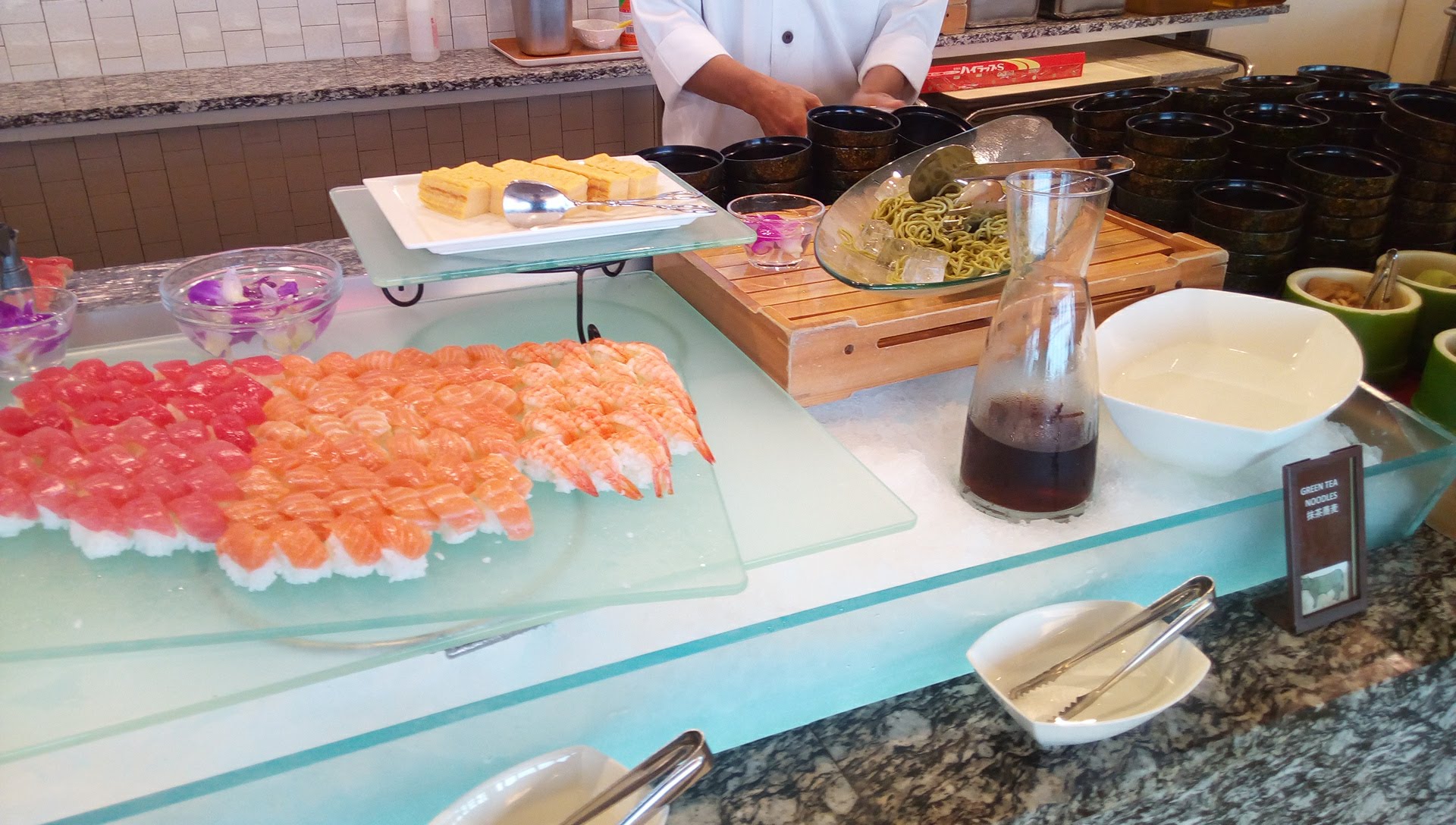 SURIYUNでの食べ放題の寿司