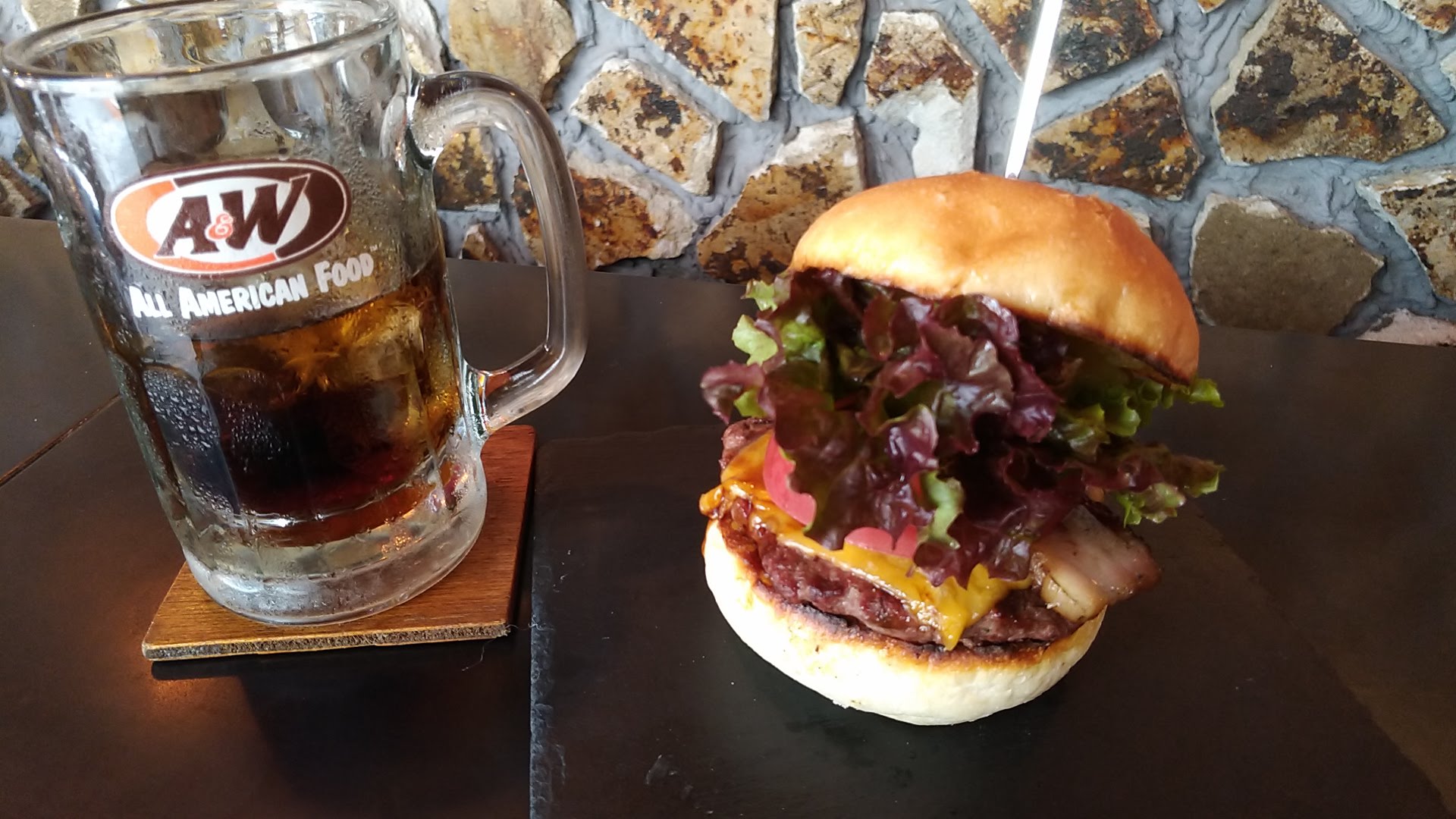 Sakurazaka burger and adult root beer