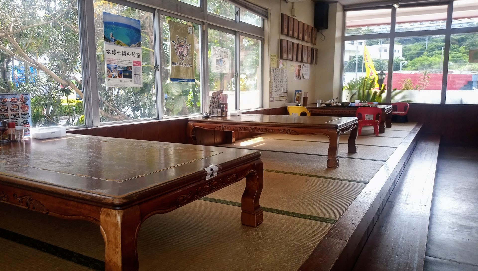 the inside of Shimancyu Soba restaurant 2
